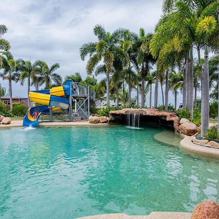 Tasman Holiday Parks - Rollingstone Exterior photo