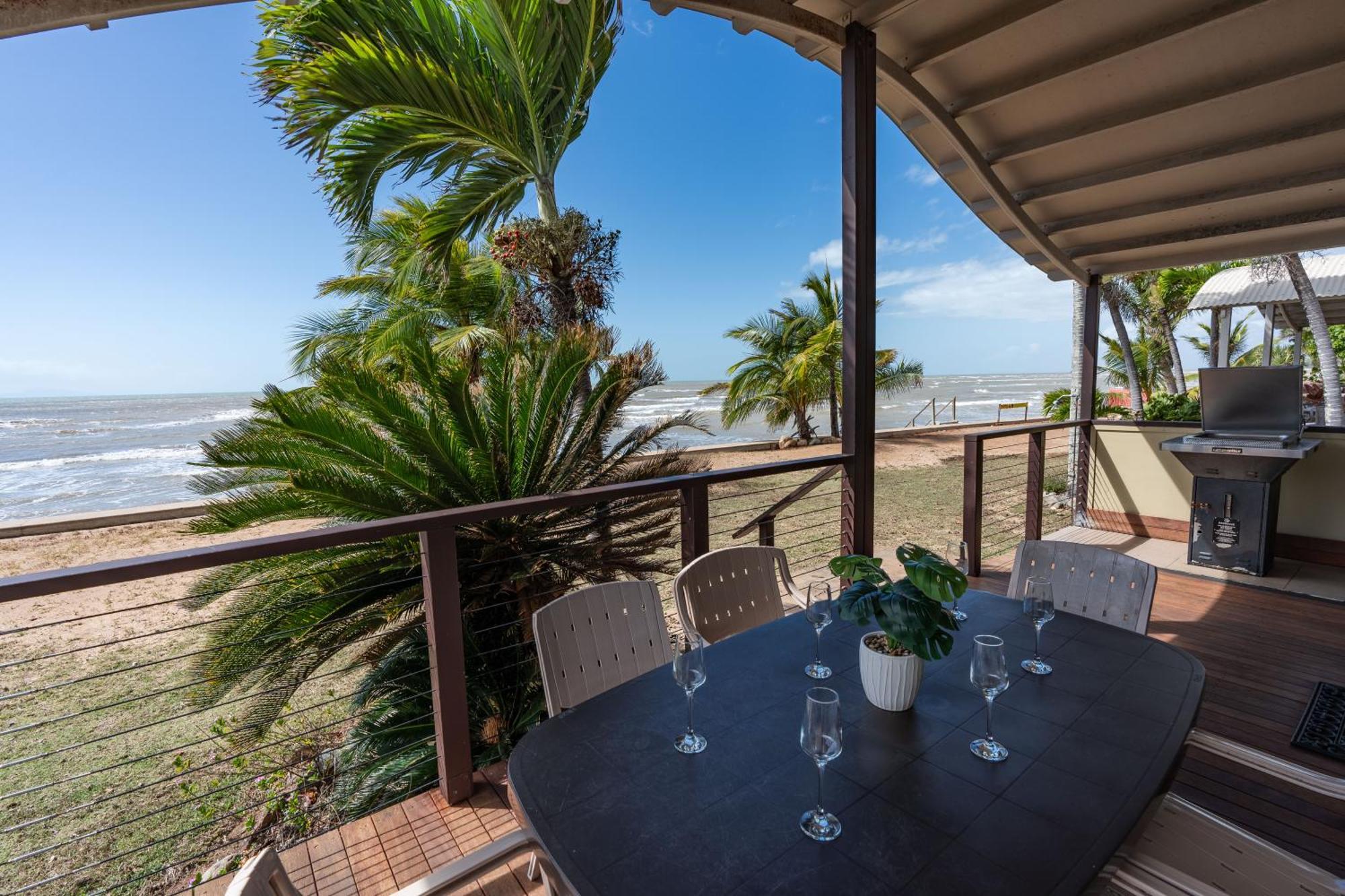 Tasman Holiday Parks - Rollingstone Exterior photo