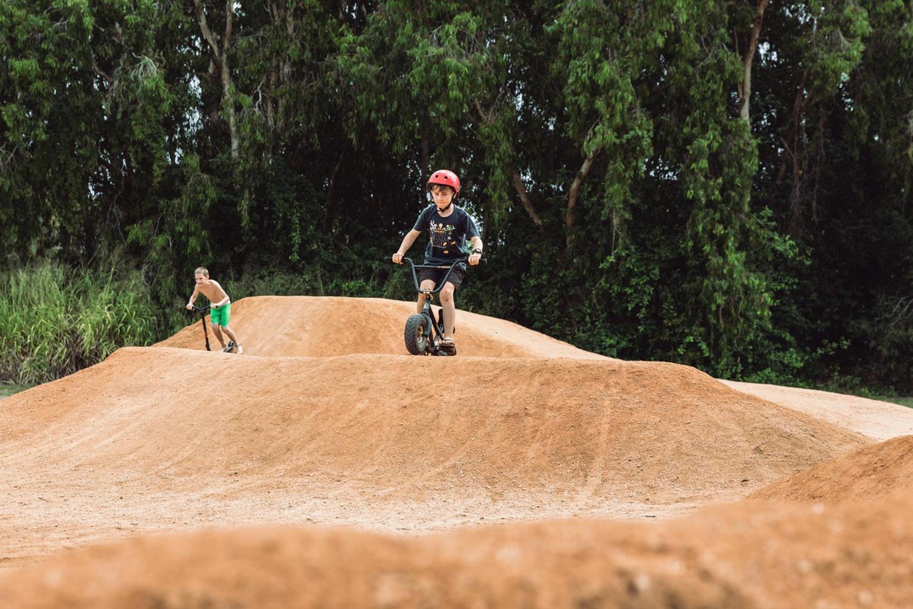 Tasman Holiday Parks - Rollingstone Exterior photo